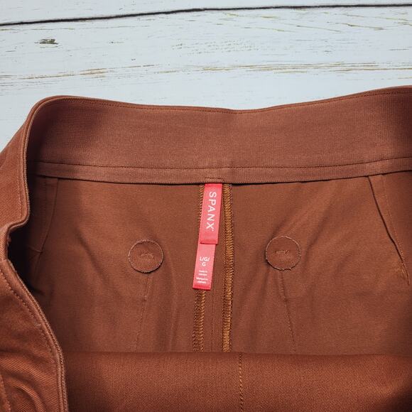 Spanx On the Go 6 Inch Pull On Shorts Bronze Glow Brown Stretch Shaping Large - Picture 6 of 7